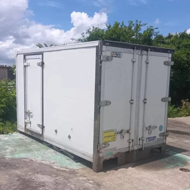 香取市】保冷コンテナ (No.Y-131) 長さ約570(+70)cm×幅228cm×高さ230cm